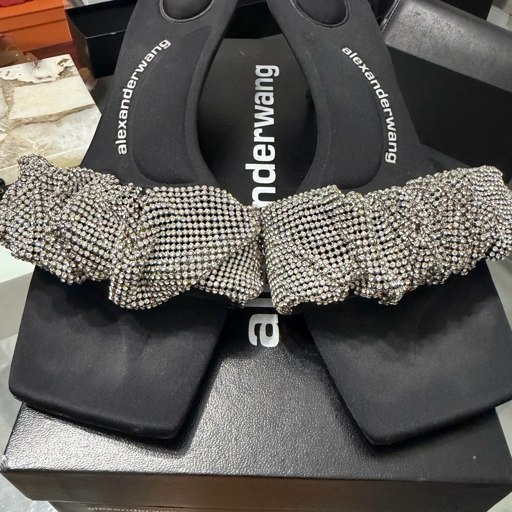 Elegant Black and Silver Women's Heels - Picture 4 of 10